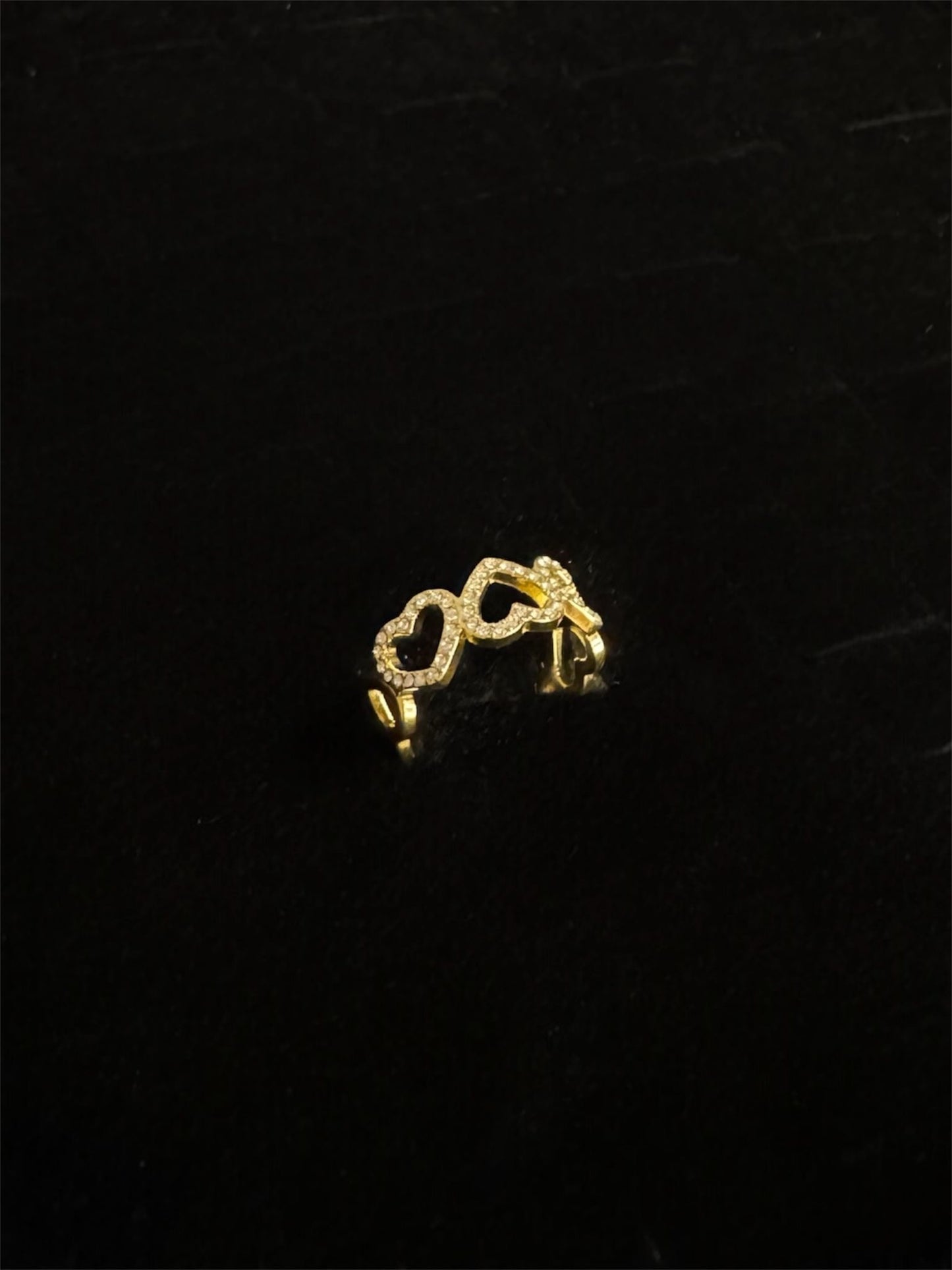 Goldener Ring „Selina“ – Eleganter Goldring mit funkelndem Herz-Diamanten