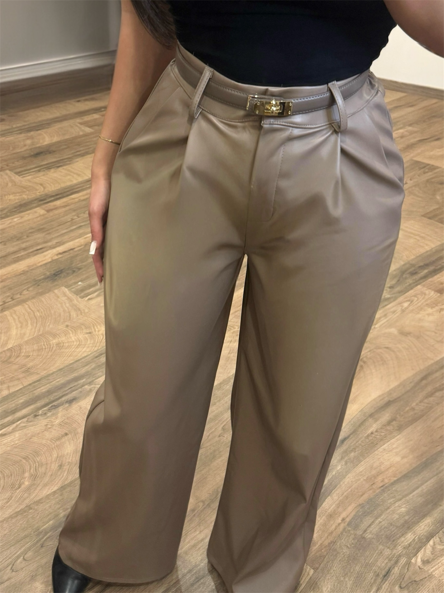 High Waist Kunstlederhose „Mila“ Wide Leg Fit