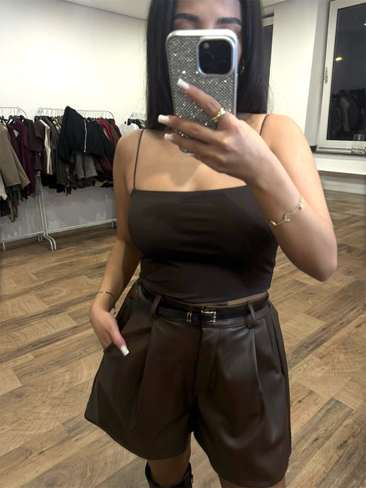 High-Waist Leder Shorts mit Gürtel