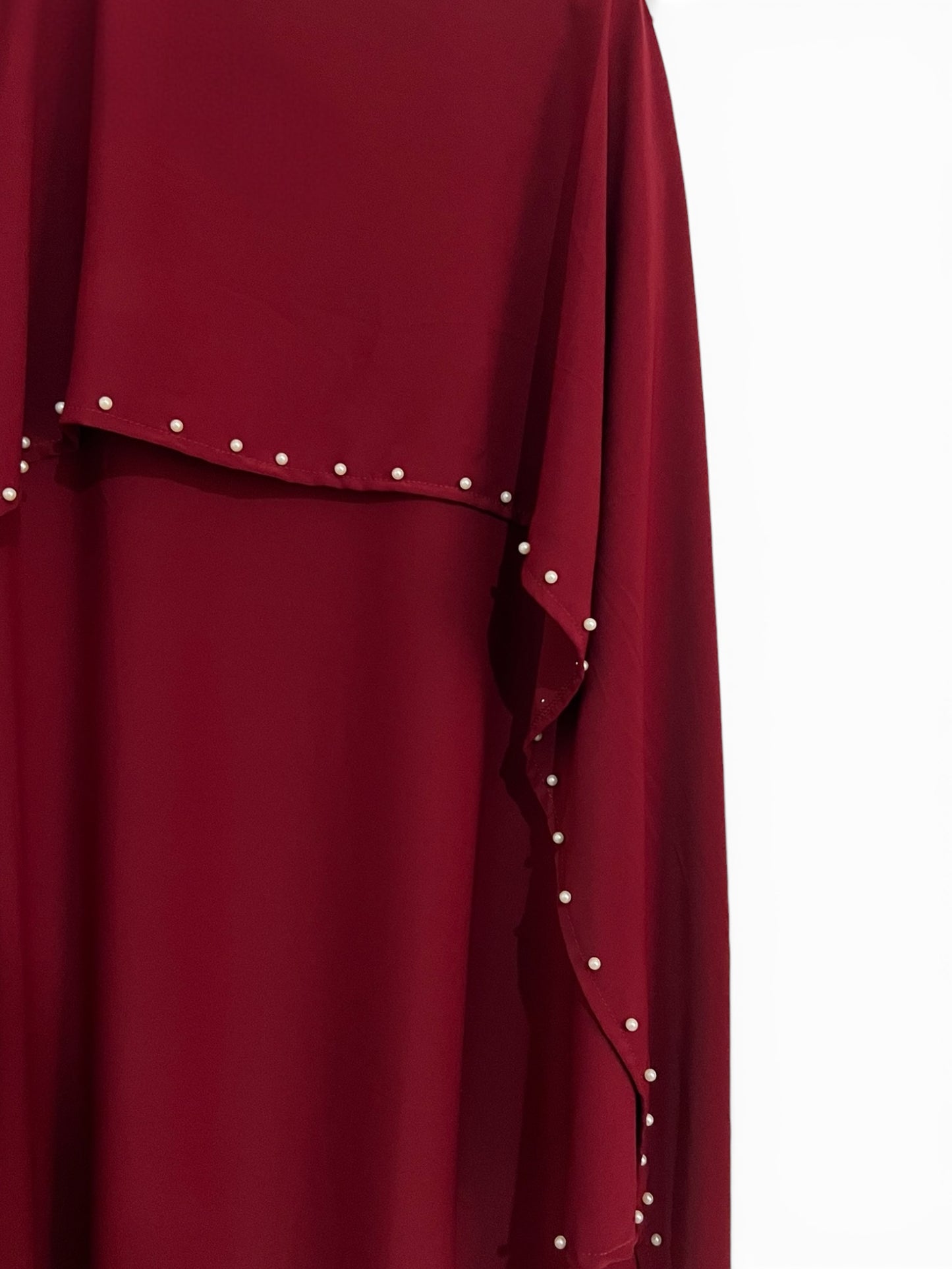 Abaya mit Perlenverzierung