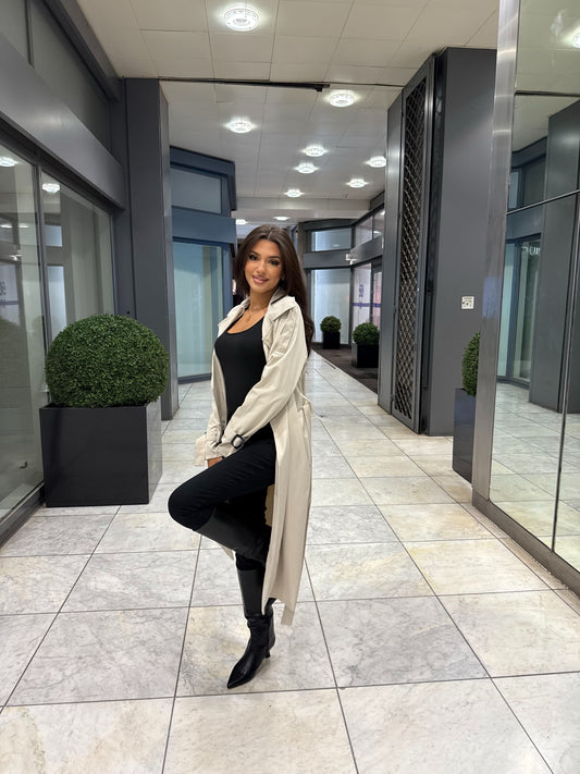 Beige Trenchcoat - Comfort & Elegant
