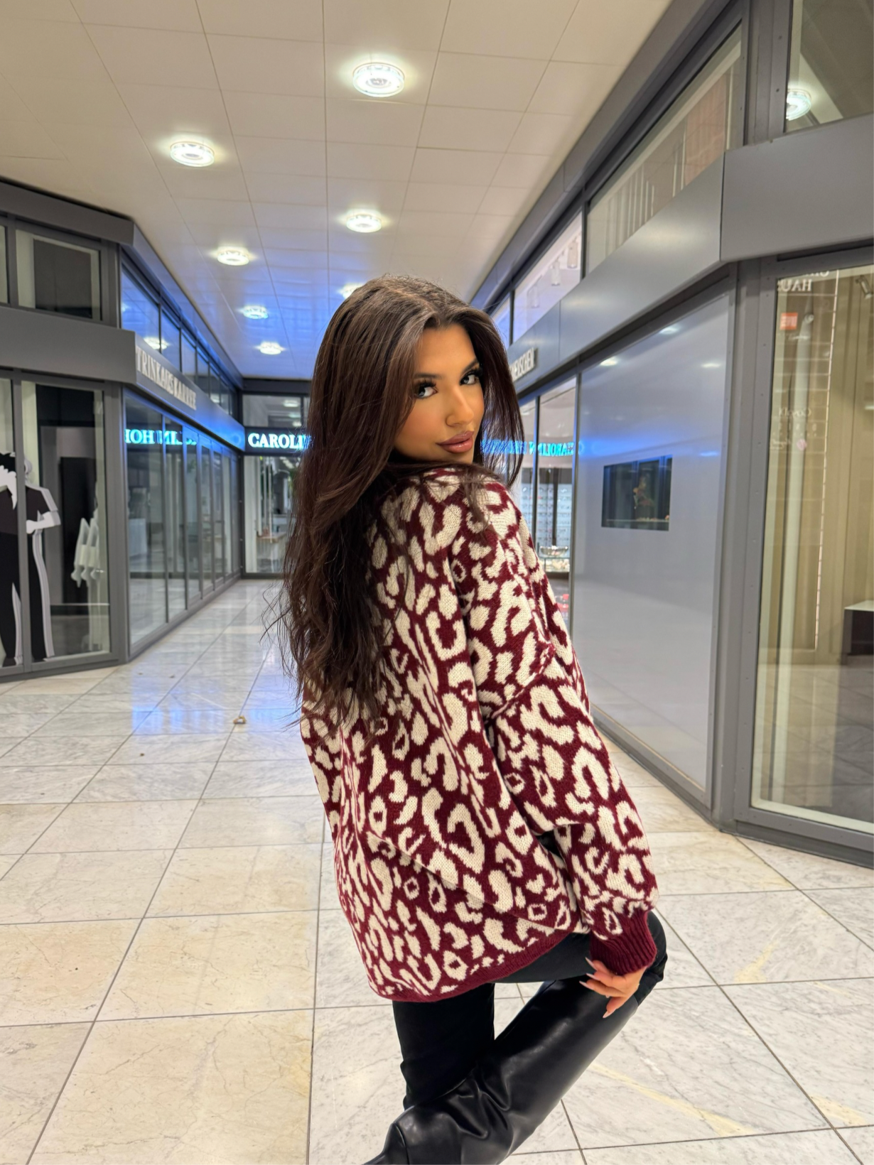 Oversized Leo Cardigan