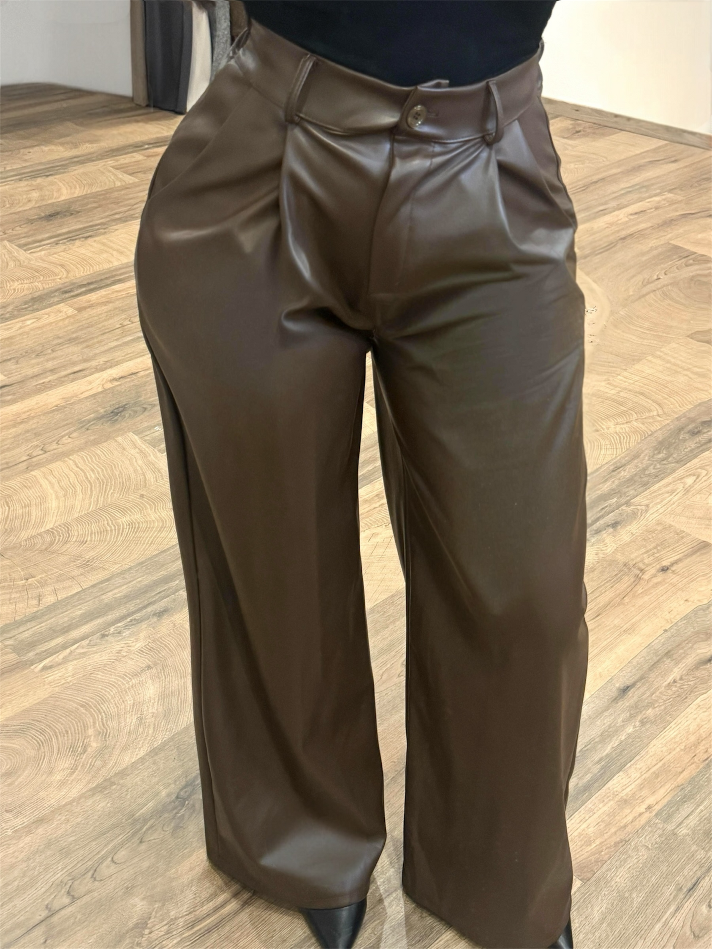 High Waist Kunstlederhose „Mila“ Wide Leg Fit