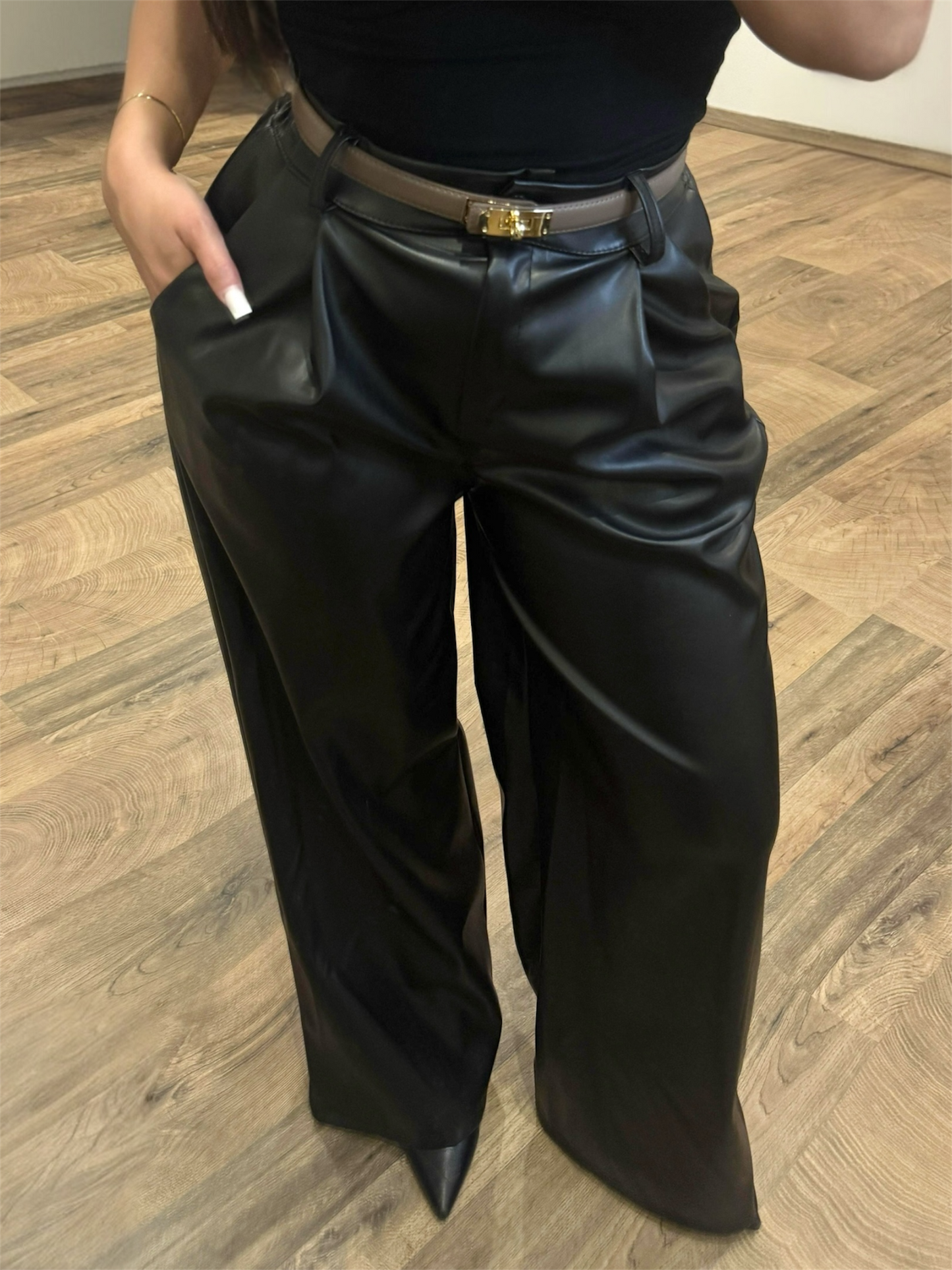 High Waist Kunstlederhose „Mila“ Wide Leg Fit