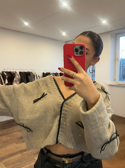 Strick-Pullover mit Schleifen