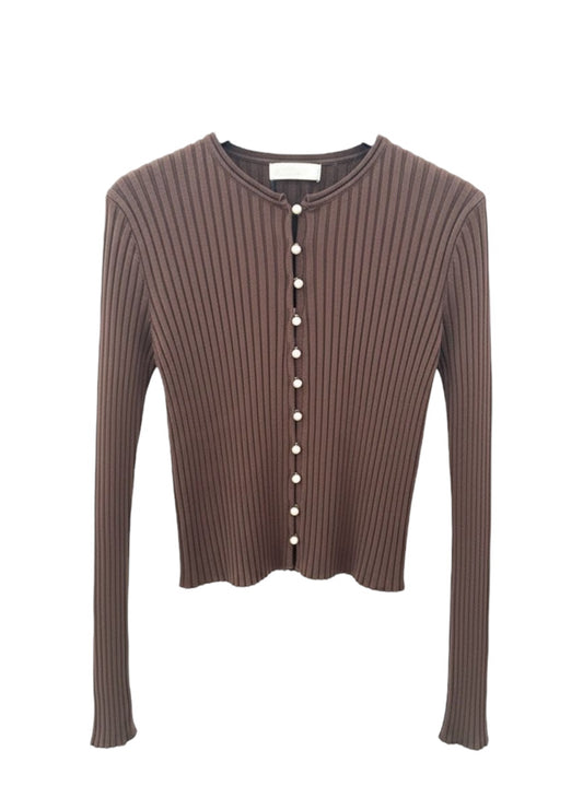 Feinstrick Cardigan „Clara“ – Mit Perlenknöpfen