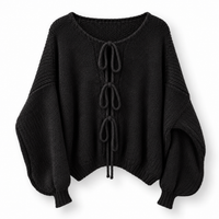 „Mirelle“ - Strickpullover mit Schnürdetails- in verschiedenen Farben