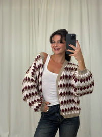 Strickjacke mit Rautenmuster